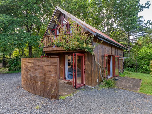 The Oak House - Driving Creek Retreat Coromandel - 1193171 - photo 1 