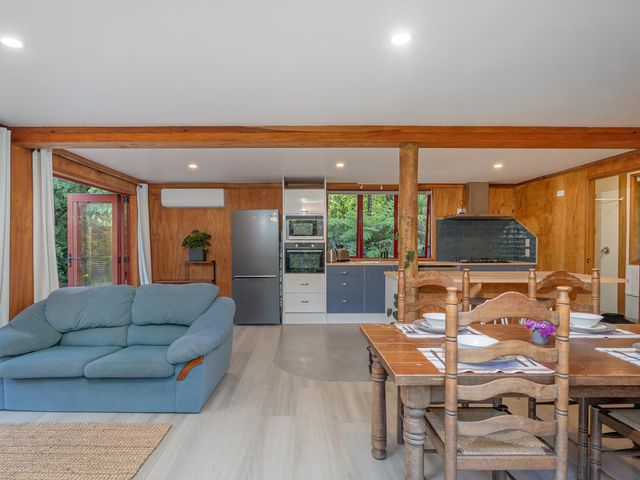 The Oak House - Driving Creek Retreat Coromandel - 1193171 - photo 2