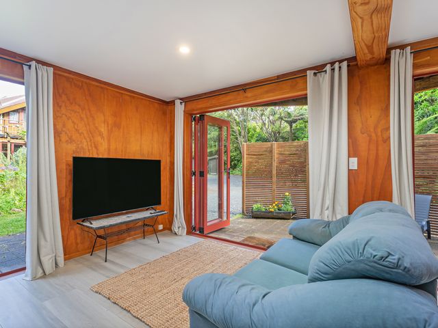 The Oak House - Driving Creek Retreat Coromandel - 1193171 - photo 4