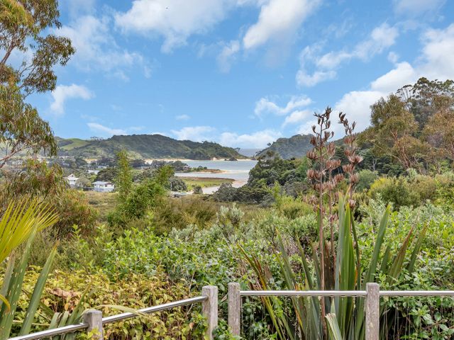 Harbour Fern Retreat - Matapouri Holiday Home - 1193582 - photo 2
