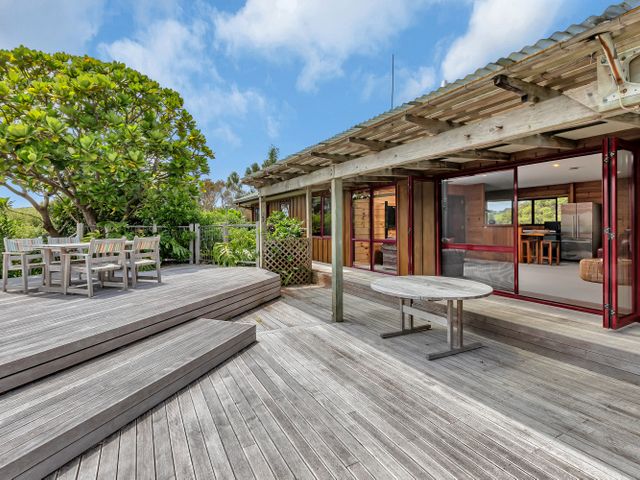 Harbour Fern Retreat - Matapouri Holiday Home - 1193582 - photo 5