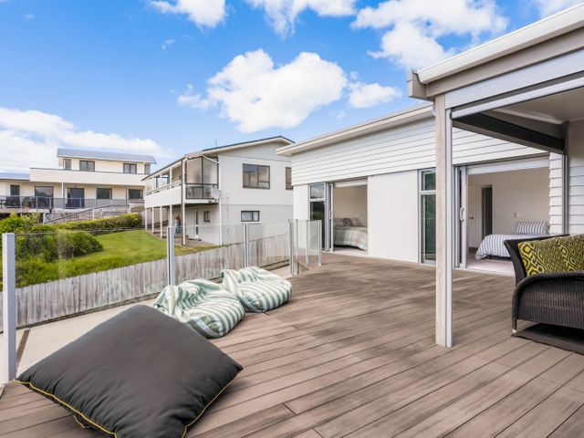 Peaceful Paradise - Waihi Beach Holiday Home - 1193583 - photo 3