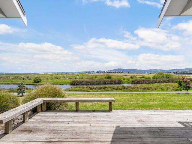 Sunlit Shores - Papamoa Holiday Homes - 1193850 - photo 3