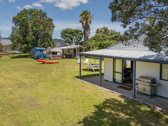 Golden Sands Retreat - Matarangi Holiday Home - 1193914 - photo 5