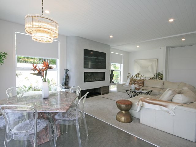 Shoreline Vista - New Plymouth Holiday Home - 1195426 - photo 3