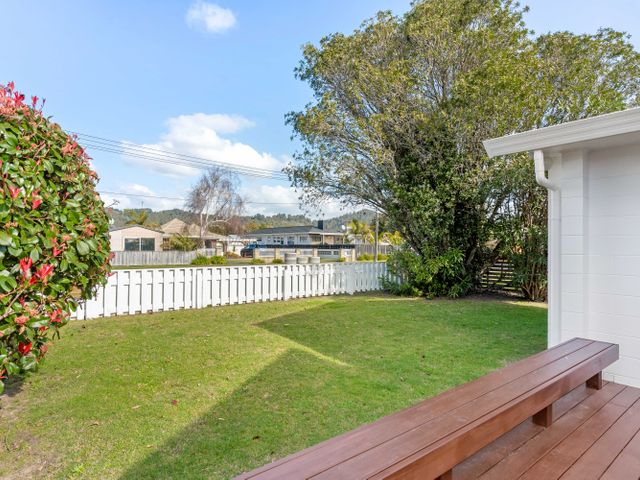 Relax on Linton - Whangamata Holiday Home - 1195942 - photo 5