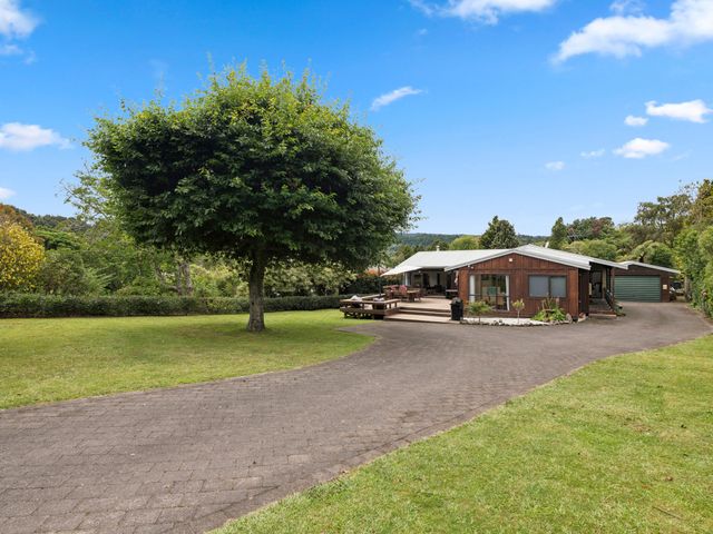 Paradise At 471 - Rotorua Holiday Home - 1196022 - photo 2