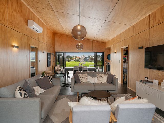 Sun House - Matarangi Holiday Home - 1196216 - photo 3