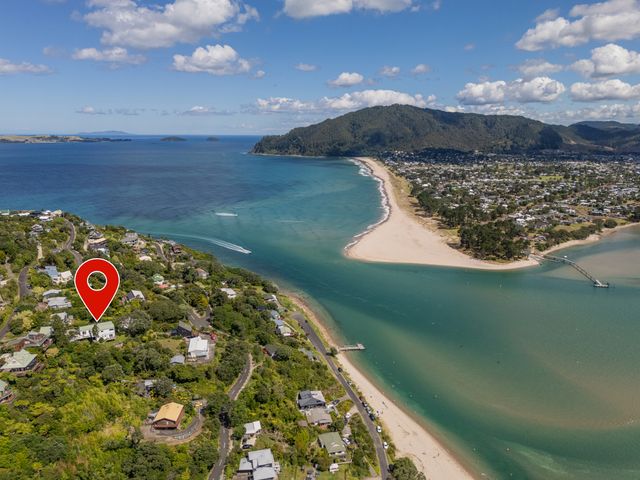 Panoramic Views on Paku - Tairua Family Retreat - 1197391 - photo 5