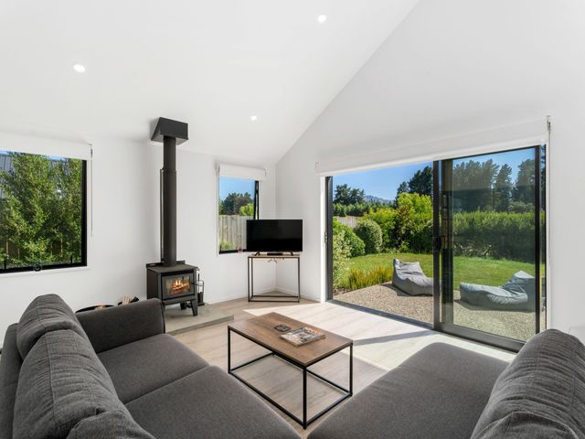 Northlake Hideaway - Wanaka Holiday Home - 1198337 - photo 3