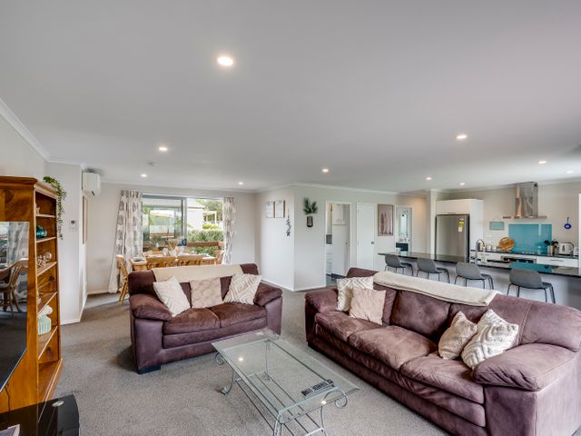 SeaRenity - Waimarama Holiday Home - 1198960 - photo 5