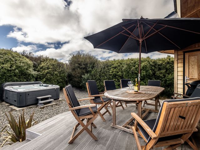 Tui Yurt - Ohakune Spa Escape - 1200117 - photo 2