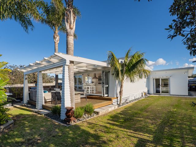 Ocean Haven - Whangamata Holiday home - 1200348 - photo 1 