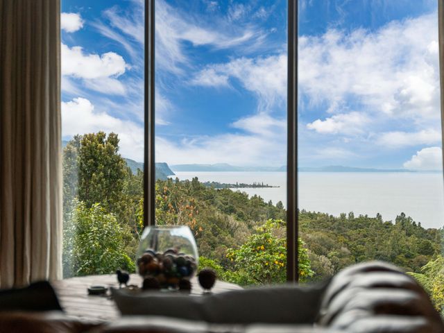 Camelot - Lake Taupo Holiday Home - 1200666 - photo 1 