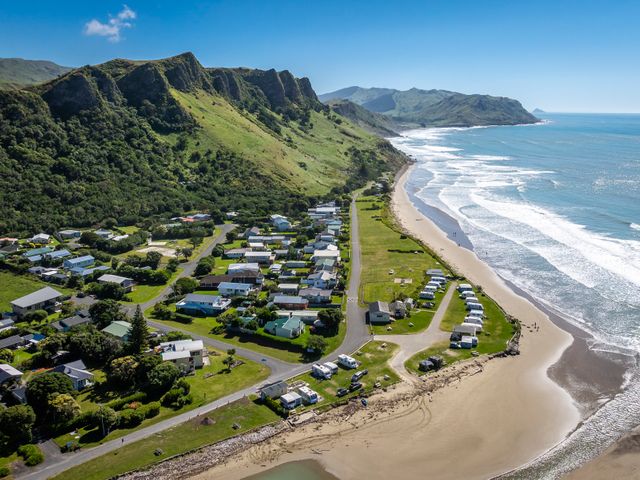 Pacific Vista - Hawkes Bay Holiday Home - 1200668 - photo 4