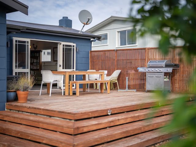 Dragon Fly Cottage - Te Anau Holiday Home - 1203769 - photo 2
