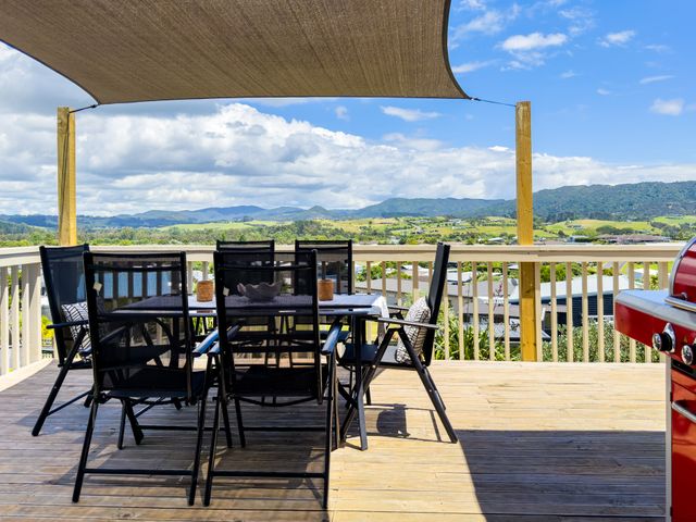 La Maison Bleu - Mangawhai Heads Holiday Home - 1204295 - photo 1 