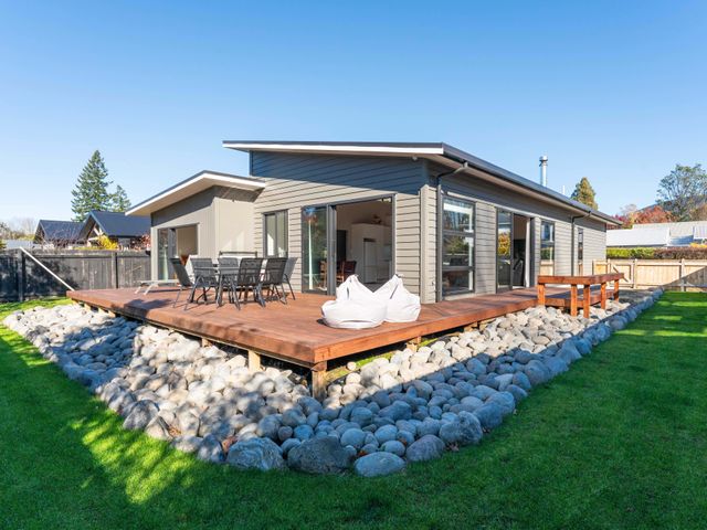 Riverstone Retreat - Turangi Holiday Home - 1204481 - photo 1 