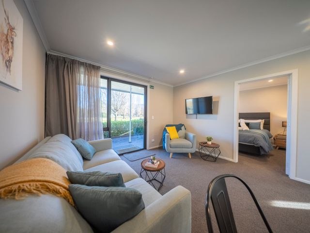 Dusky Hunting Unit - Te Anau Holiday Home - 1205262 - photo 5