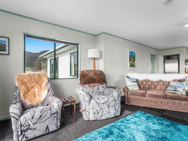 Little Kowhai - Te Kaha Holiday Home - 1206918 - photo 4