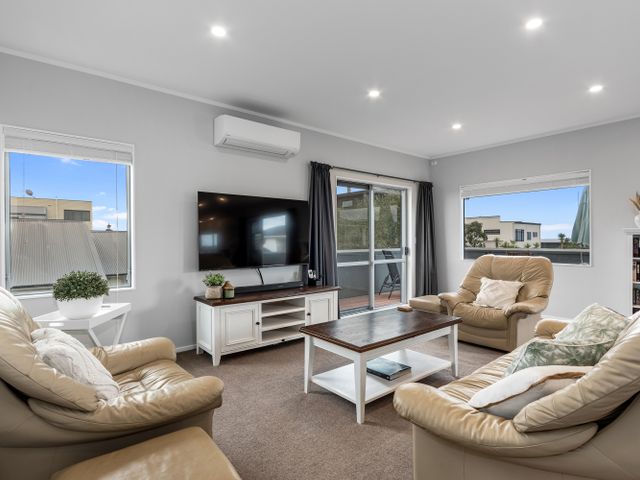Seaside Getaway - Ruakaka Holiday Home - 1206975 - photo 2