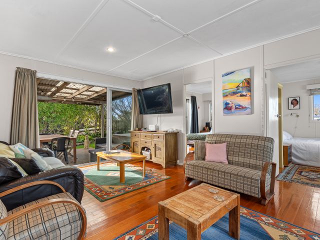 Coastal Hideaway - Waipu Cove Holiday Home - 1207332 - photo 3