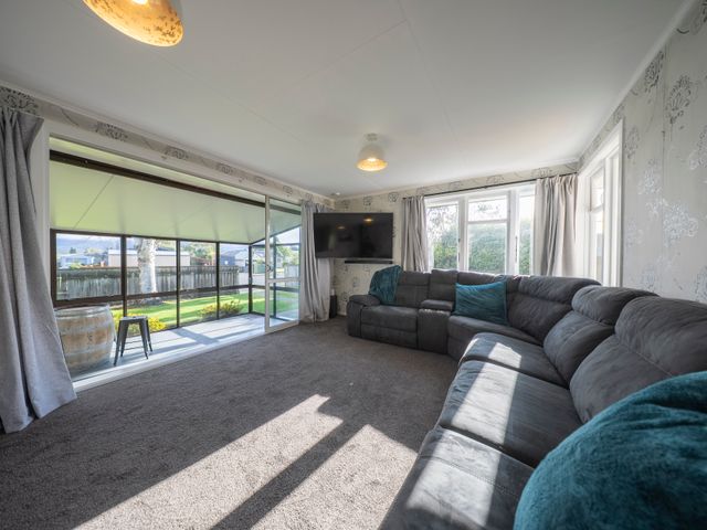 Quiet on Quintin - Te Anau Holiday Home - 1207748 - photo 5