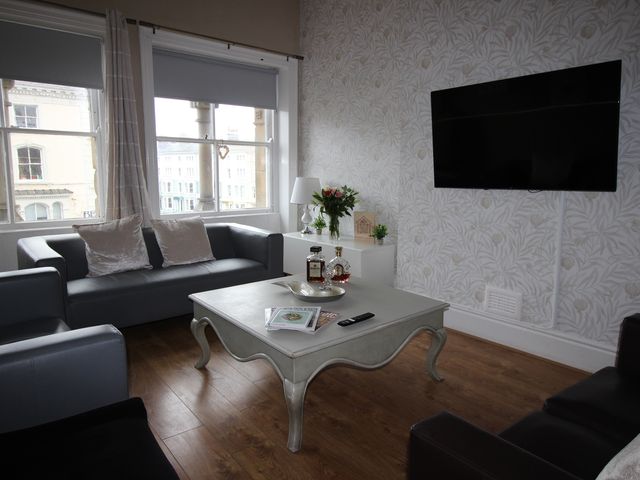 Cornerhouse Apartment 3