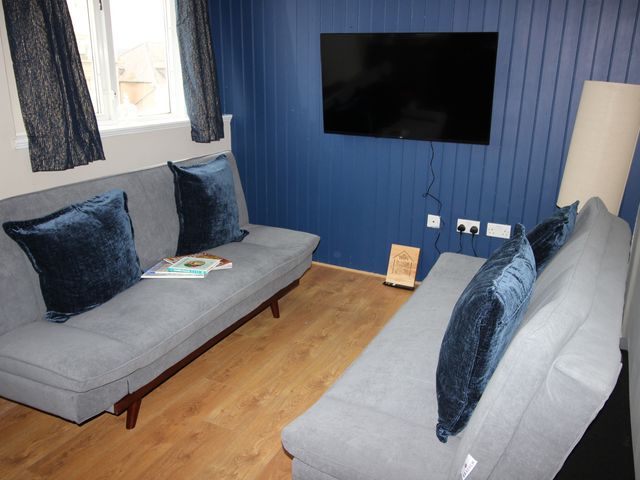 Cornerhouse Apartment 4