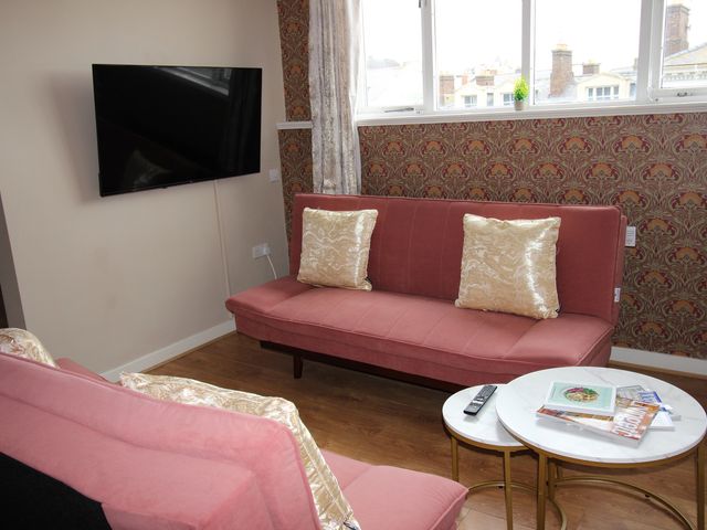 Cornerhouse Apartment 5