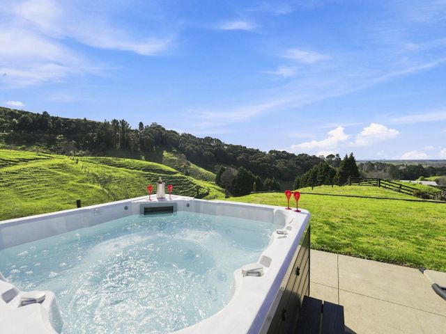 The Black Barn - Whakatane Holiday Home - 1210839 - photo 3