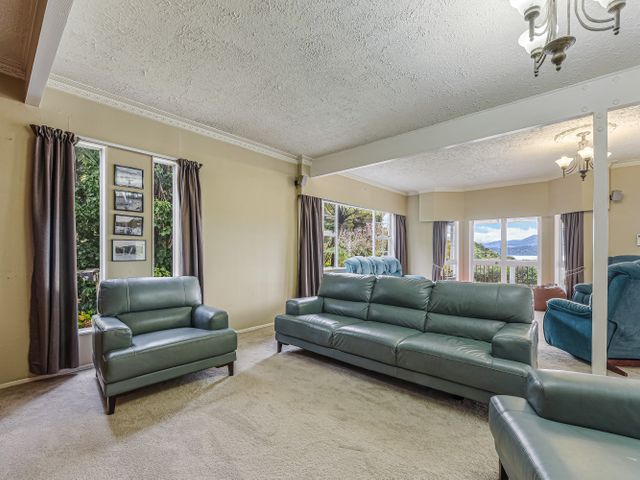 The Bay House - Moetapu Holiday Home - 1211389 - photo 5