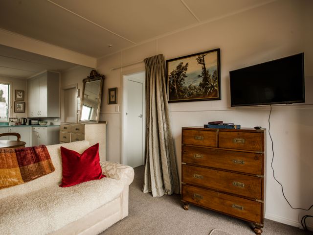 Cherry Tree Cottage - Te Anau Holiday Home - 1211945 - photo 5