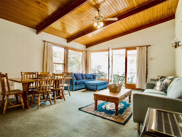 Little Blue House - Te Anau Holiday Home - 1212223 - photo 4
