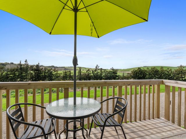 Over the Paddock - Waipu Holiday Home - 1212674 - photo 2