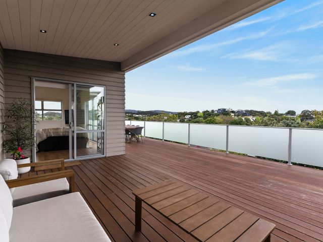 Sunset Vista - Mangawhai Heads Holiday Home - 1212807 - photo 2