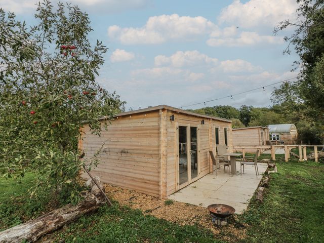Quince Log Cabin