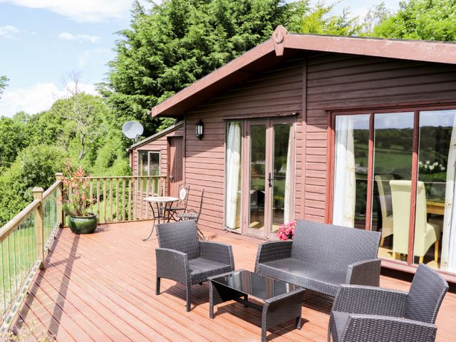 Cheap Log Cabin Breaks Uk Lodge Holidays Getaways Sykes Cottages