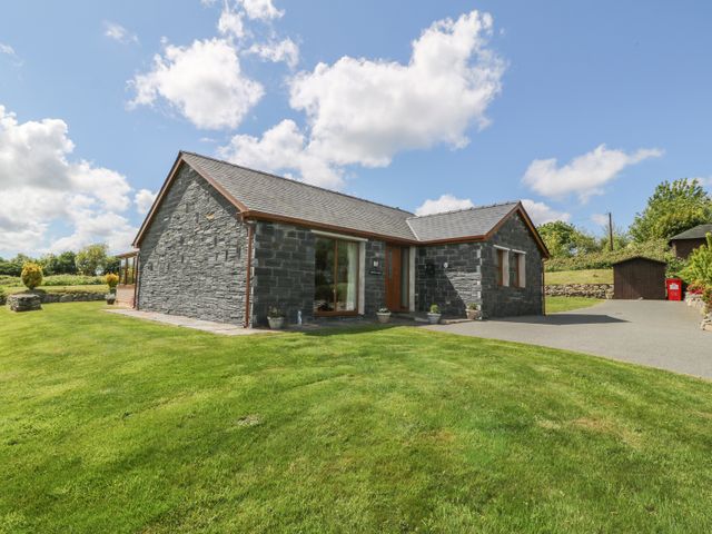 Bwthyn Clyd, Wales