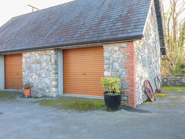 Stone Lodge, Ireland