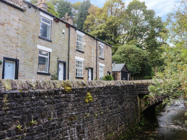 Brook Fall Cottage, Manchester