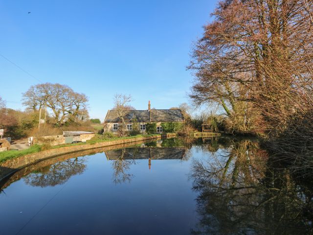 Lower Calbourne Mill - 999302 - photo 1