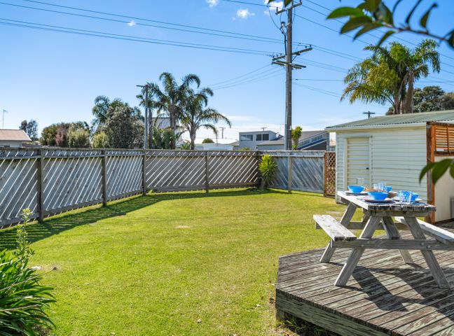 Kiwi Comfort - Whangamata Holiday Home photo 1