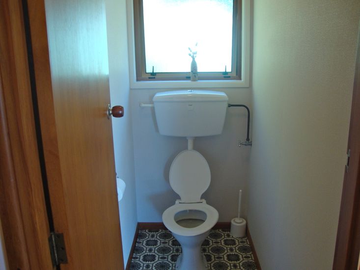 Toilet - Upstairs