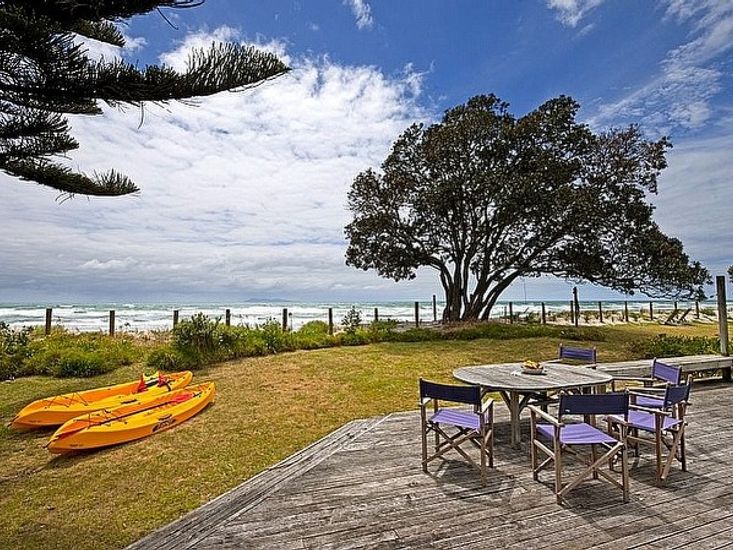 Carmens Beachside Bach Waihi Beach Bach Bachcare NZ
