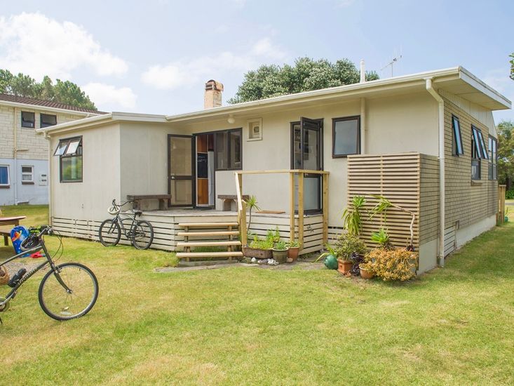 Vintage Pohutukawa Whangamata Bach Bachcare NZ