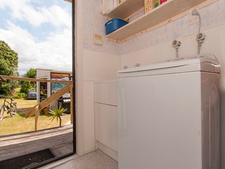 Vintage Pohutukawa Whangamata Bach Bachcare NZ