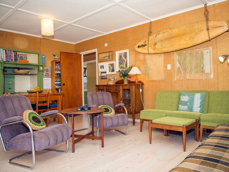 Vintage Pohutukawa Whangamata Bach Bachcare NZ