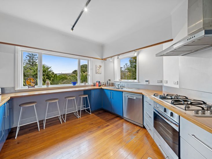 Kapiti Getaway Paraparaumu Beach Rental Bachcare NZ