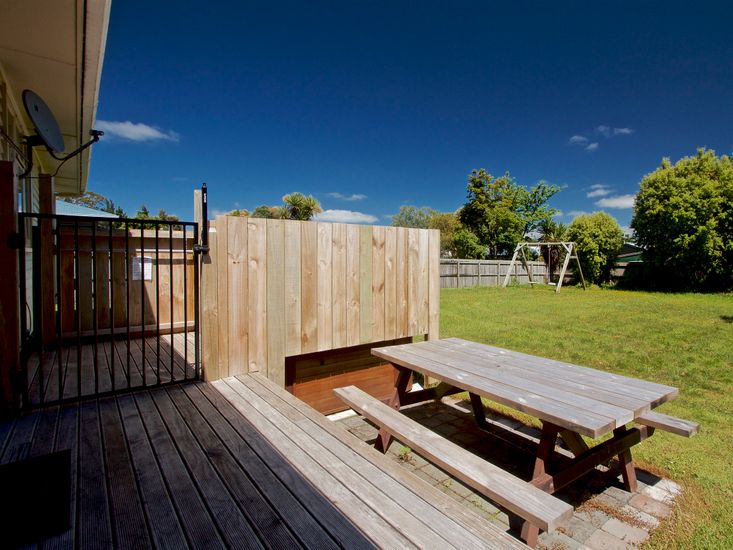 Deck & Backyard